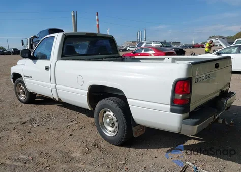 1998 Dodge Ram 1500 St из США, поврежденный, VIN 1B7HC16Y4WS708830